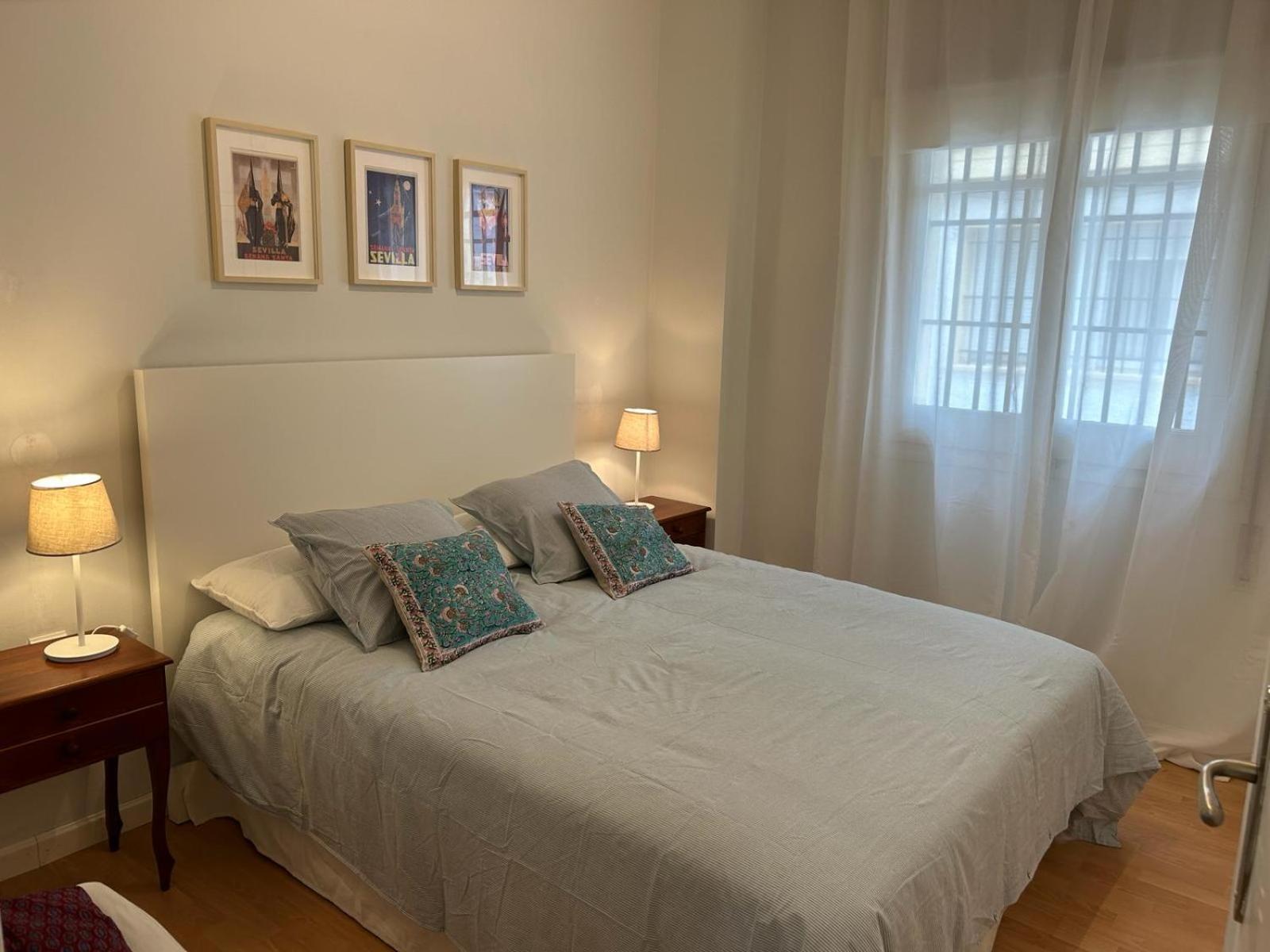2 Bedroom Apartment By Guadalquivir River セビリア エクステリア 写真