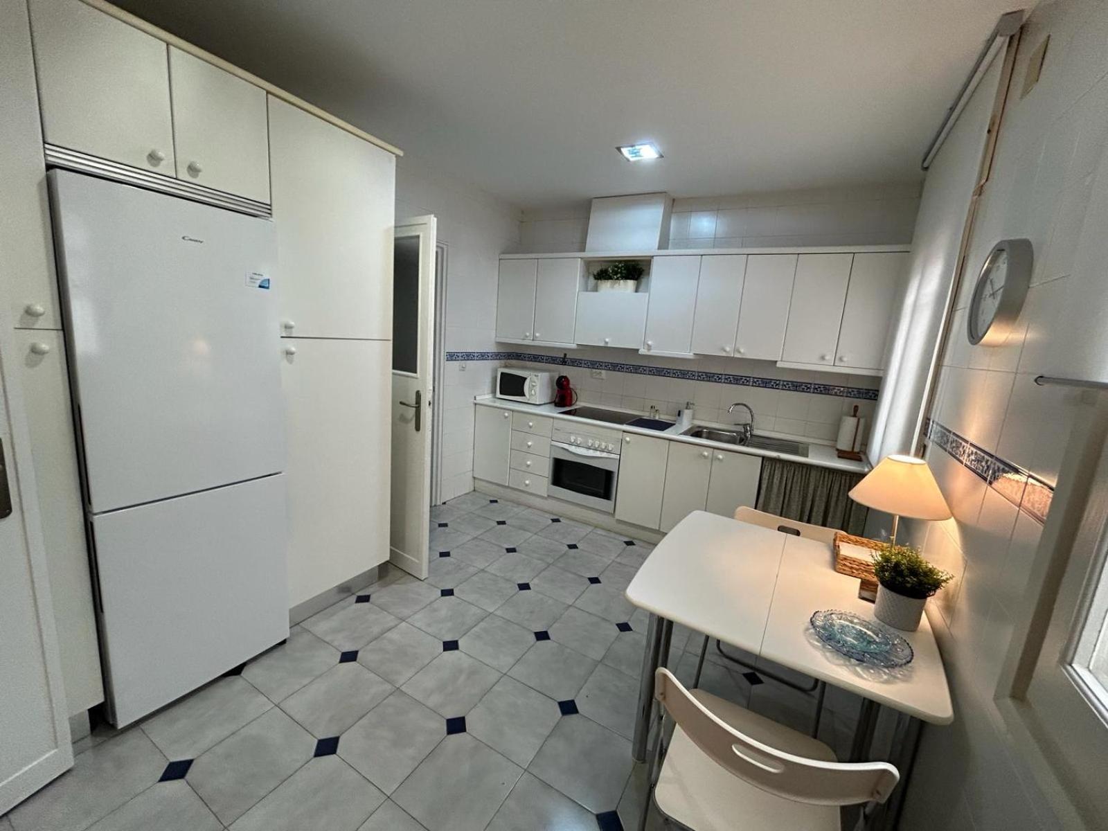 2 Bedroom Apartment By Guadalquivir River セビリア エクステリア 写真